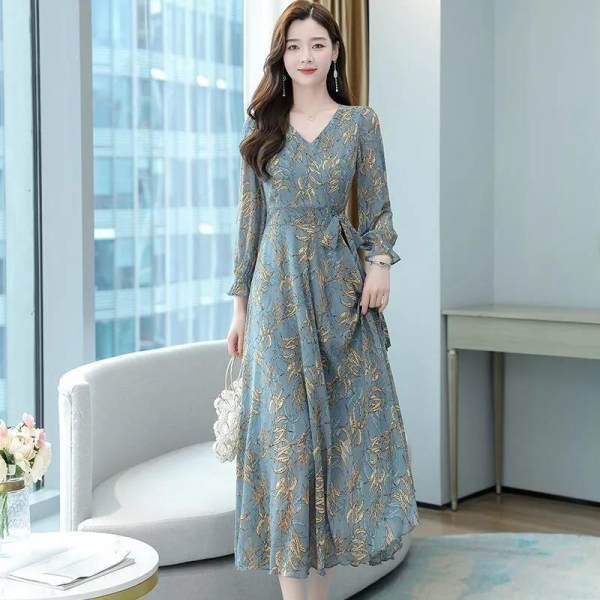 Waist-cinching Dress For Middle-aged Moms